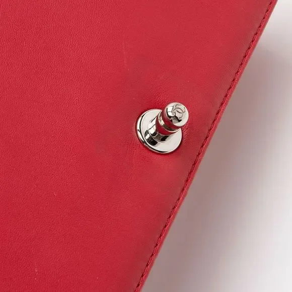 Chanel Perforated Lambskin New Medium Boy Bag - Picture 15 of 15